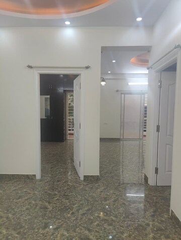 Room in 3 BHK Apartment at Garden Residency RT Nagar, Rt Nagar – for Rent