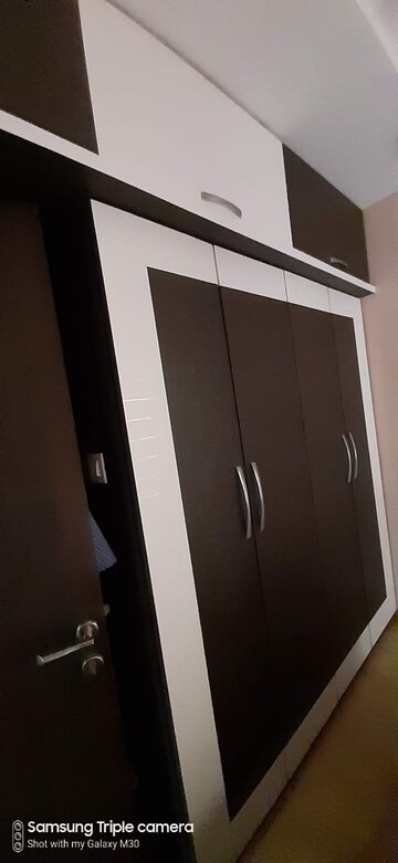 Furnished Amenities in 1 BHK Apartment at The Baya Goldspot, Andheri East – for Rent