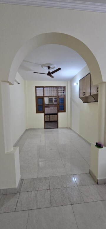 Building Lobby in 2 BHK Builder Floor at Sector 27 – for Rent