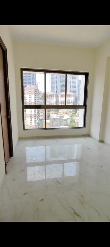 Room in 3 BHK Apartment at Aristo 1515 Moneco, Prabhadevi – for Rent