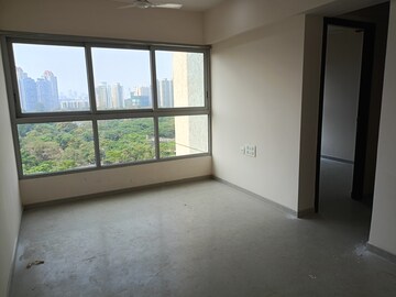 Room in 2 BHK Apartment at Piramal Vaikunth, Balkum Pada – for Sale