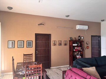 Living Room in 3 BHK Builder Floor at Saurabh Niwas, Sector 40 – for Rent