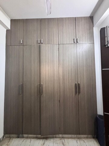 Bathroom in 3 BHK Builder Floor at Saurabh Niwas, Sector 40 – for Rent