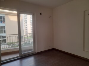 Room in 3 BHK Apartment at BPTP Discovery Park, Sector 80 – for Sale