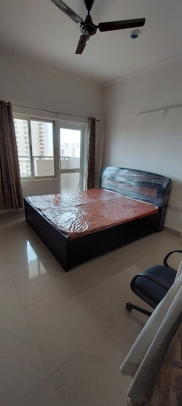 3 BHK Apartment For Rent in AWHO Shanti Vihar, Sector 95