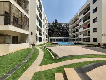 Staircase in 2 BHK Apartment at Amrutha Grandeur, Jakkuru – for Rent
