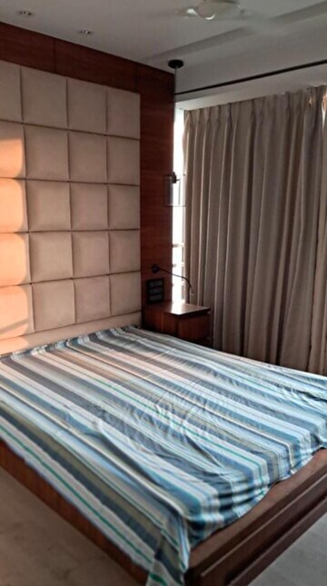 Bedroom in 4 BHK Apartment at Oberoi Springs, Andheri West – for Rent