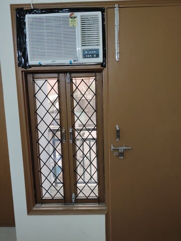 Room in 2 BHK Builder Floor at Ignou Road – for Rent