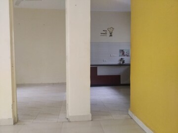 Room in 3 BHK Apartment at Anand Apartment Bhusari Colony, Kothrud – for Rent