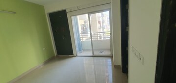 Room in 3 BHK Apartment at Rajhans Apartments, Indrapuram – for Rent
