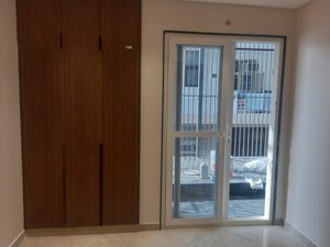 Room in 4 BHK Builder Floor at RWA Residential Society, Sector 40 – for Sale