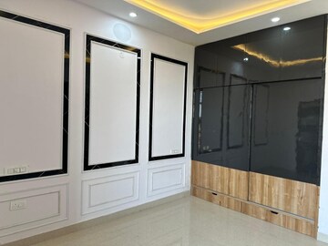 Building Lobby in 3 BHK Builder Floor at Sunny Enclave – for Sale