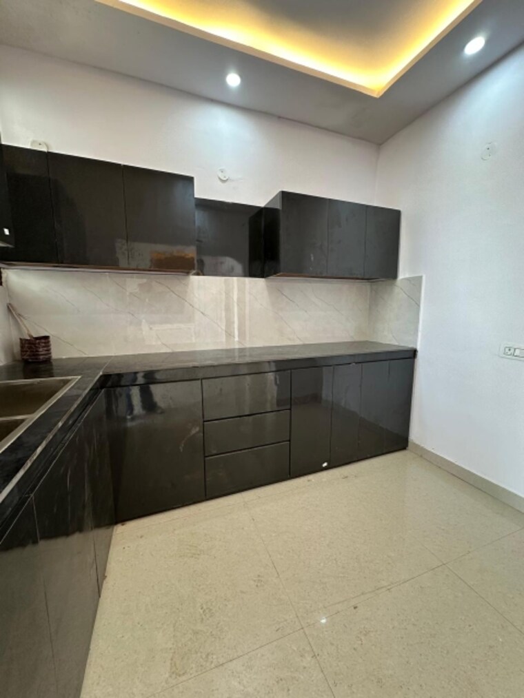 Kitchen, sunny enclave 3 Bedroom 150 Sq.Yd. Builder Floor In Sunny Enclave Mohali 8434375