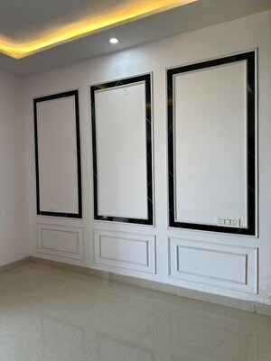 Room in 3 BHK Builder Floor at Sunny Enclave – for Sale