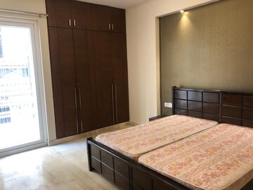 Bedroom in 3 BHK Builder Floor at DLF Atria, Dlf Phase ii – for Rent