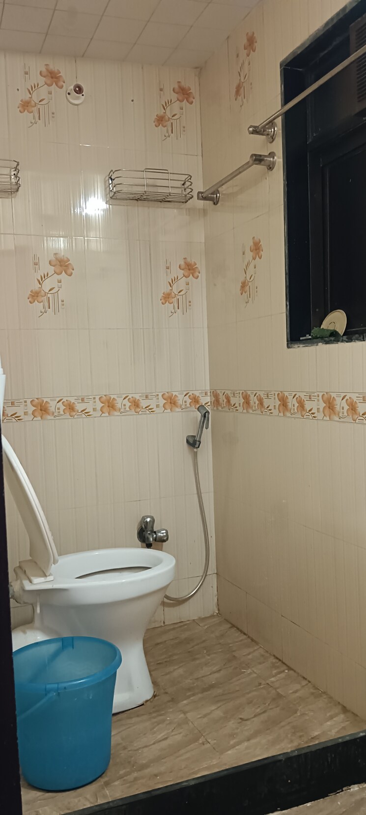 Bathroom, yashodham-complex 1 Bedroom 460 Sq.Ft. Apartment In Goregaon East Mumbai 8434504