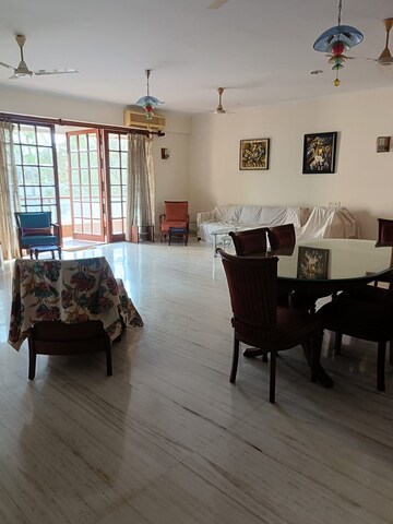 Living Room in 3 BHK Apartment at Bandra West – for Rent