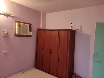 Bedroom in 1 BHK Apartment at Kurla West – for Rent