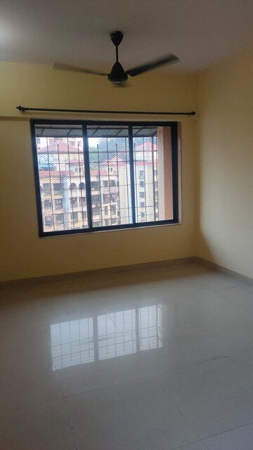 Room in 2 BHK Apartment at Suncity Complex, Powai – for Rent