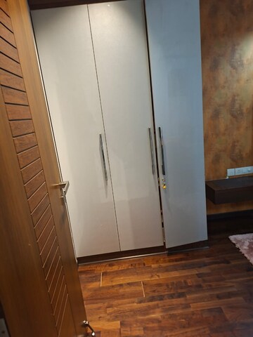 Furnished Amenities in 6+ BHK Independent House at Sector 40 – for Sale