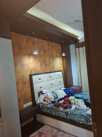 Bedroom in 6+ BHK Independent House at Sector 40 – for Sale