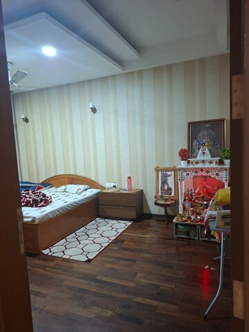 Bedroom in 6+ BHK Independent House at Sector 40 – for Sale