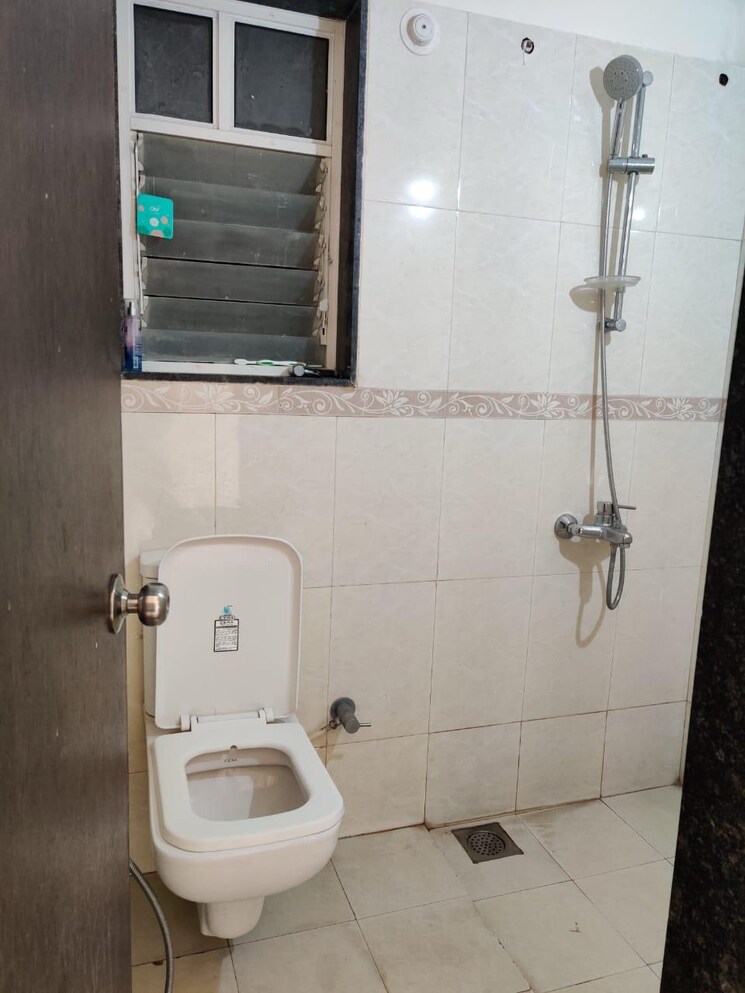 Bathroom, ganga-legend 3 Bedroom 1650 Sq.Ft. Apartment In Bavdhan Pune 8434654