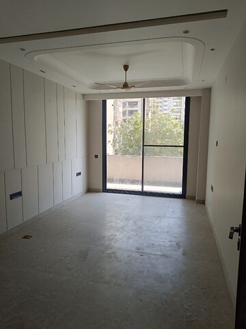 Room in 3 BHK Builder Floor at DLF City Phase IV, Dlf Phase iv – for Rent