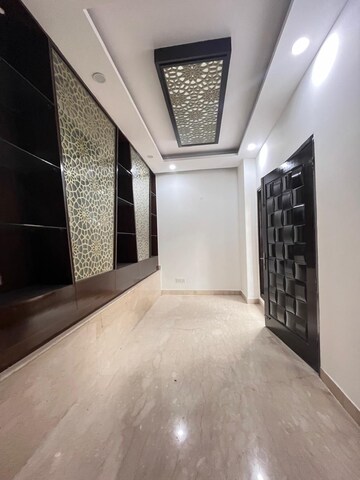 Building Lobby in 3 BHK Independent House at Sector 36 – for Rent