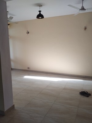 Room in 2 BHK Apartment at Karthik Apartment, Sector 21c – for Sale