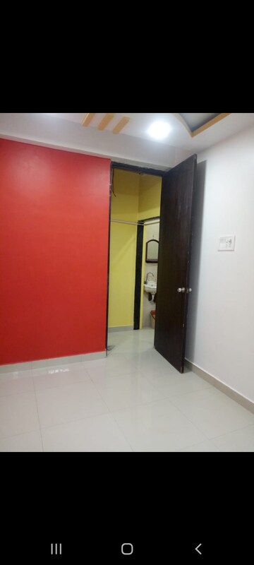 Room in 1 BHK Apartment at Prabhadevi – for Rent