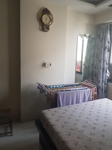 Bedroom in 3 BHK Apartment at Bandra West – for Rent