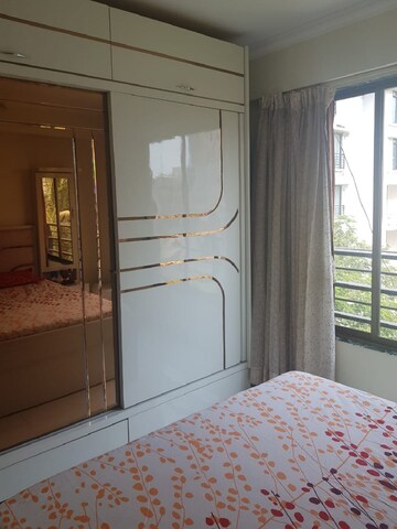 Room in 3 BHK Apartment at Bandra West – for Rent