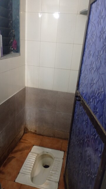 Bathroom in 1 BHK Apartment at Dombivli West – for Rent
