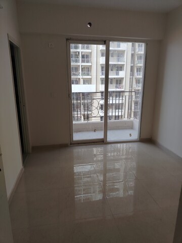 Room in 2 BHK Apartment at Signature The Millennia 2, Sector 37d – for Rent