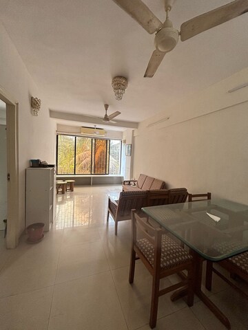 2 BHK Apartment For Rent in Santacruz West