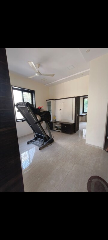 Gym in 1 BHK Apartment at Mahim West – for Rent