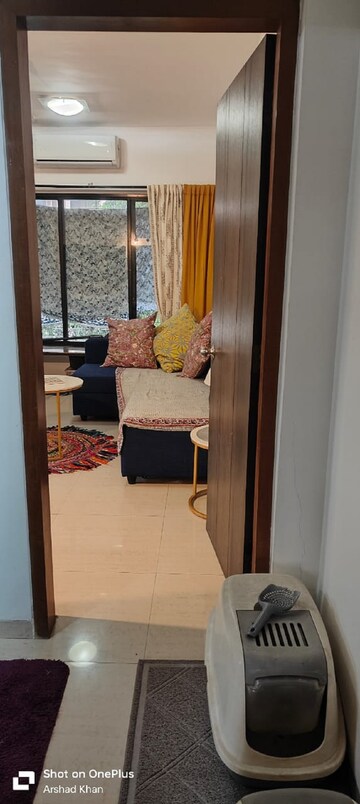 Bedroom in 2 BHK Apartment at Bandra West – for Rent