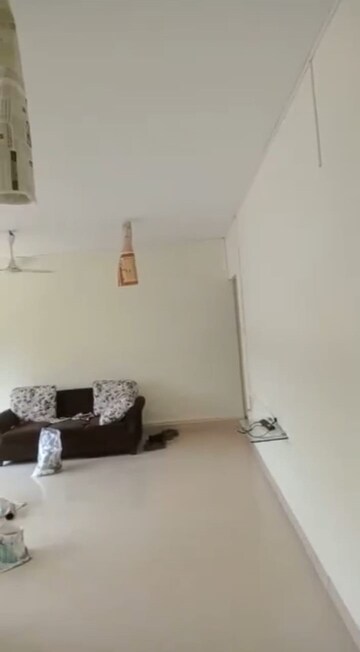 Furnished Amenities in 3 BHK Apartment at Cuffe Parade – for Rent