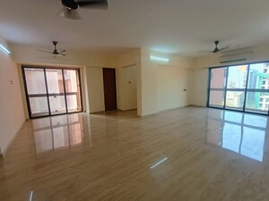 Room in 2 BHK Apartment at RNA Continental, Chembur – for Sale