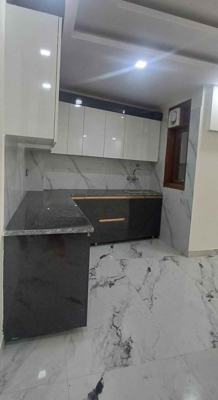 Kitchen, paschim vihar 2 Bedroom 750 Sq.Ft. Builder Floor In Paschim Vihar Delhi 8434936