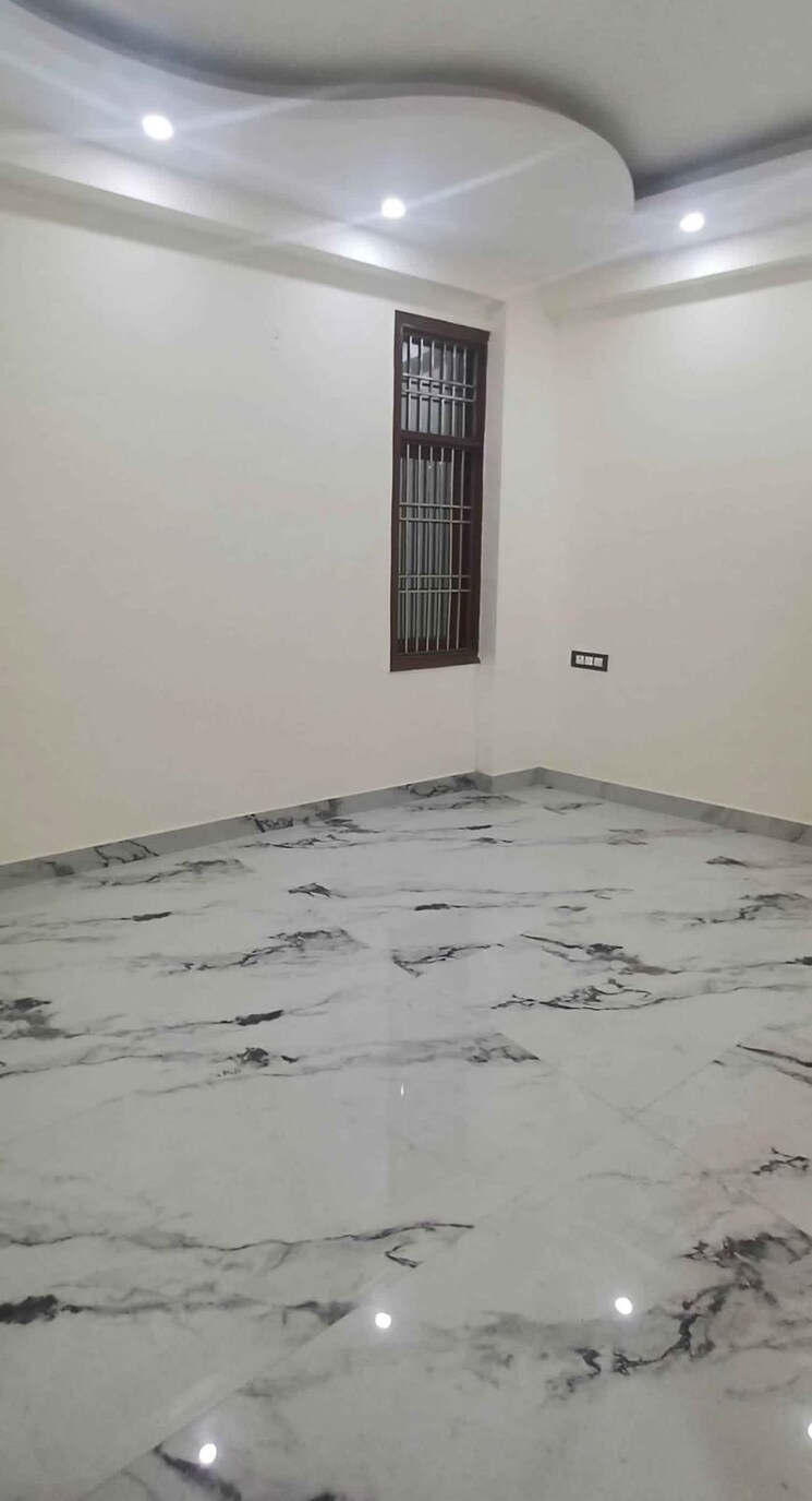 Room, paschim vihar 2 Bedroom 750 Sq.Ft. Builder Floor In Paschim Vihar Delhi 8434936