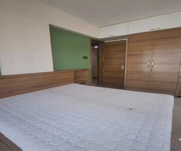 Room in 2 BHK Apartment at Dadar East – for Rent