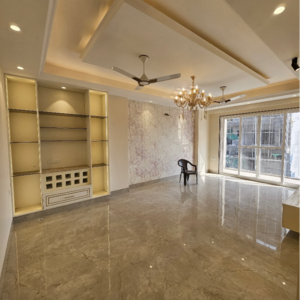 Room in 4 BHK Builder Floor at Ansal API Versalia, Sector 67a – for Sale