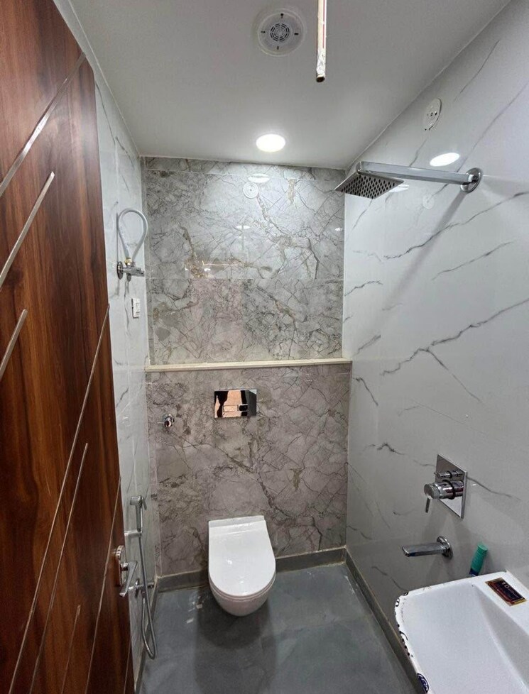 Bathroom, shubh-niketan-apartments 2 Bedroom 850 Sq.Ft. Apartment In Paschim Vihar Delhi 8435069