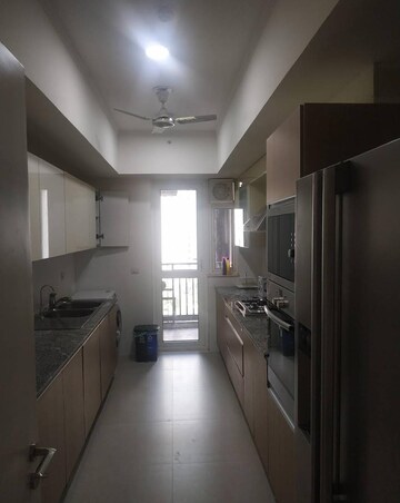 Kitchen in 4 BHK Apartment at DLF Park Place, Sector 54 – for Rent