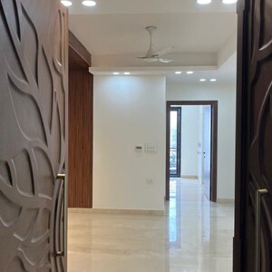 Building Lobby in 4 BHK Builder Floor at Ansal API Versalia, Sector 67a – for Sale