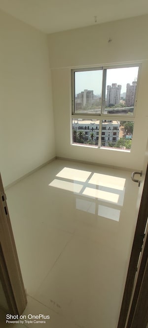 Room in 3 BHK Apartment at Wadhwa Dukes Horizon, Chembur – for Sale