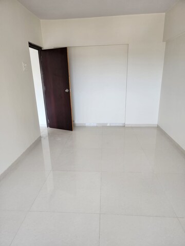 Room in 2 BHK Apartment at Sahajanand Sankalp, Goregaon West – for Rent