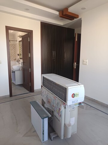 Master Bedroom in 3 BHK Builder Floor at Saket – for Rent